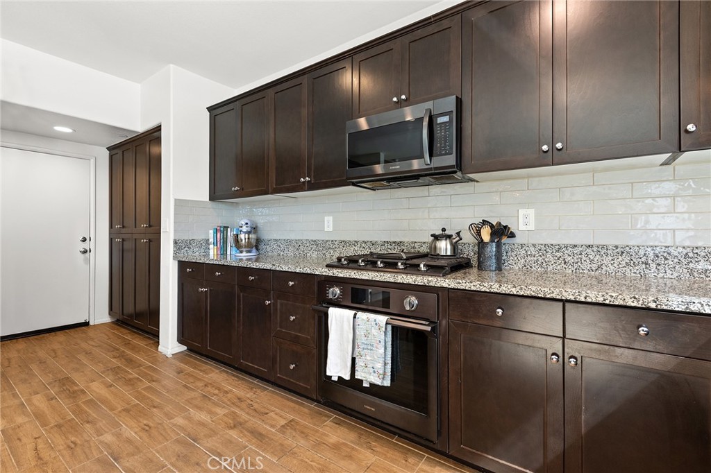 42704 Azure Property Photo 18