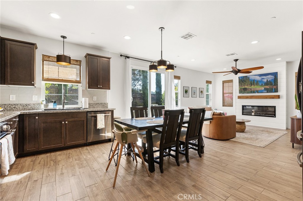 42704 Azure Property Photo 19