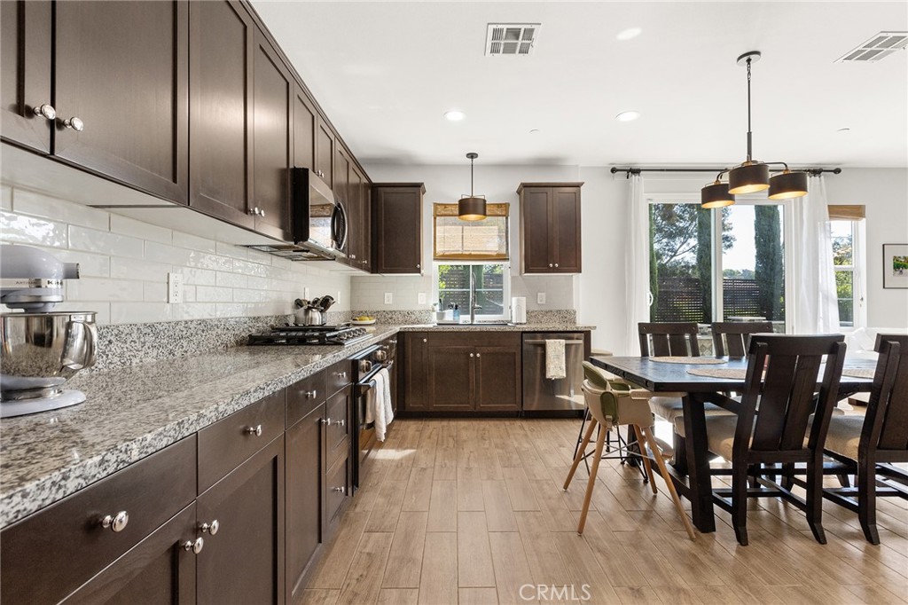 42704 Azure Property Photo 20
