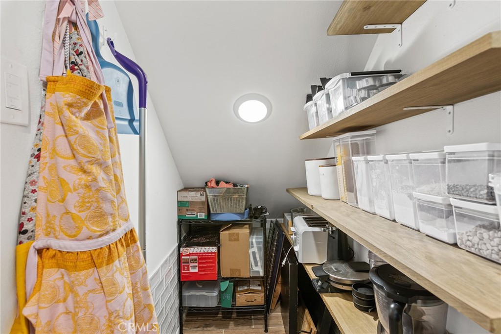 42704 Azure Property Photo 22