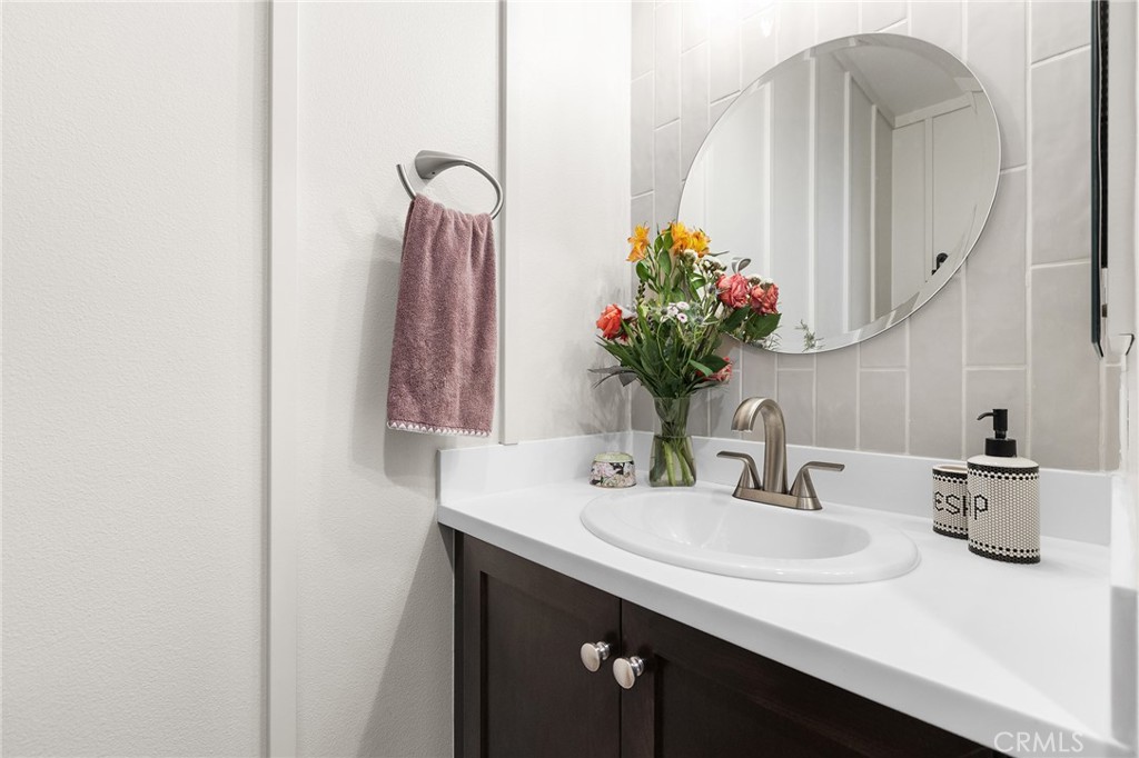 42704 Azure Property Photo 24