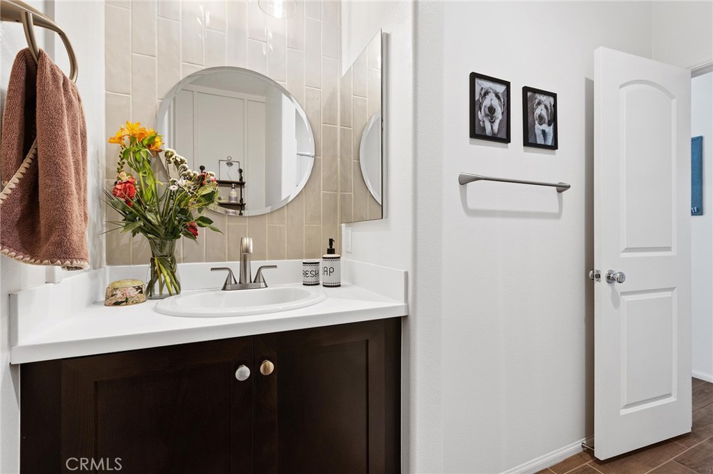 42704 Azure Property Photo 25