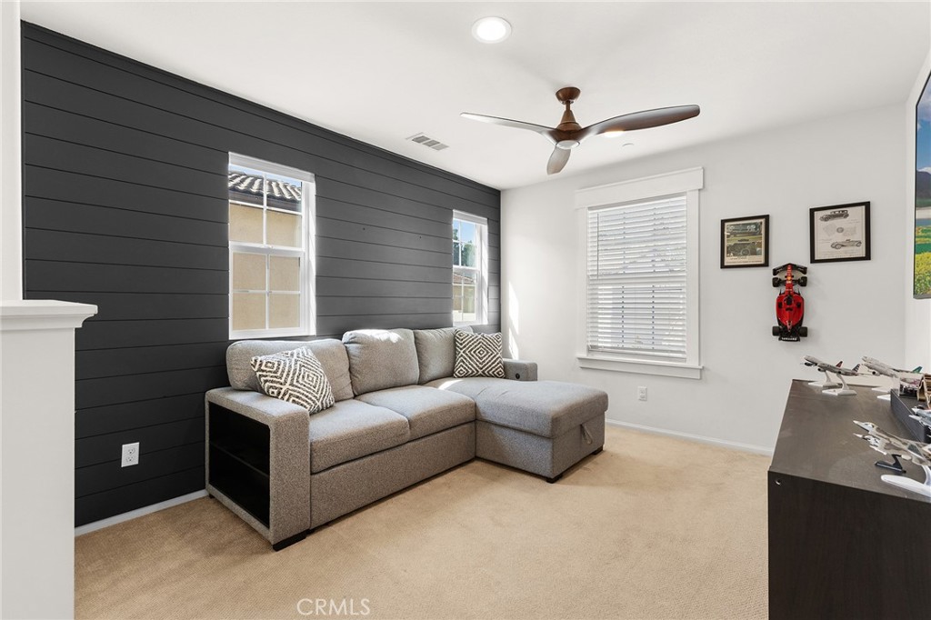 42704 Azure Property Photo 31