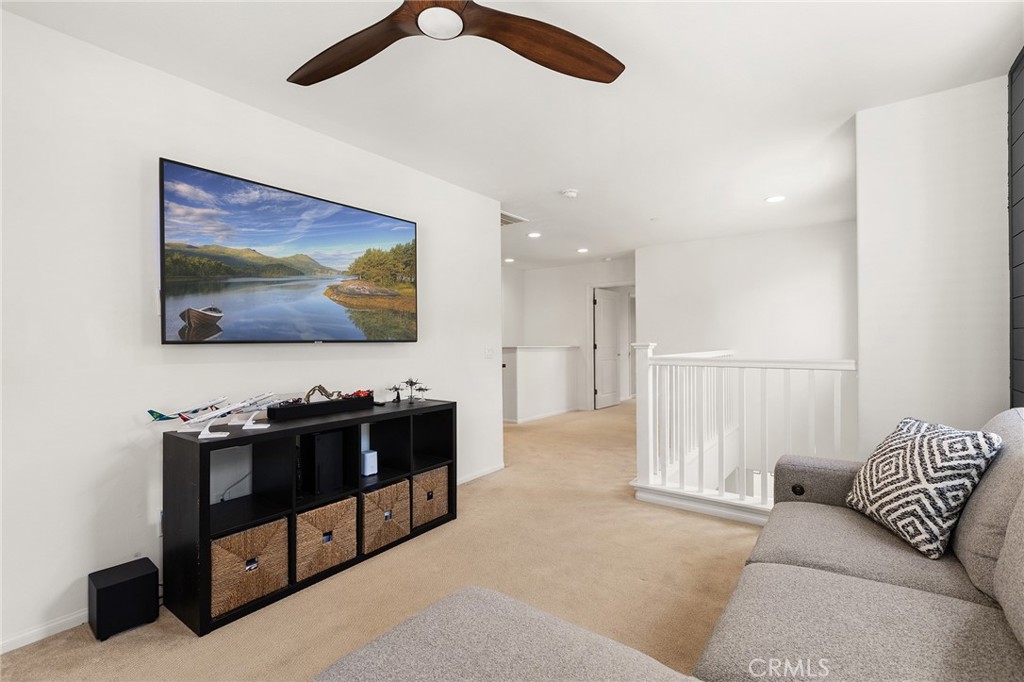 42704 Azure Property Photo 32
