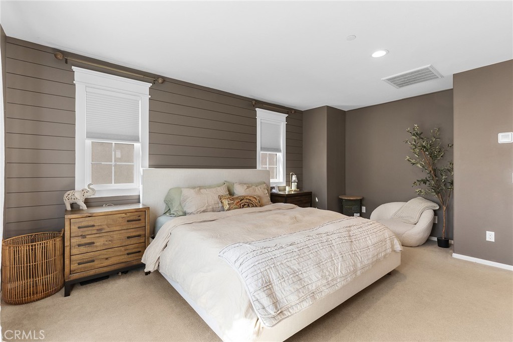 42704 Azure Property Photo 35