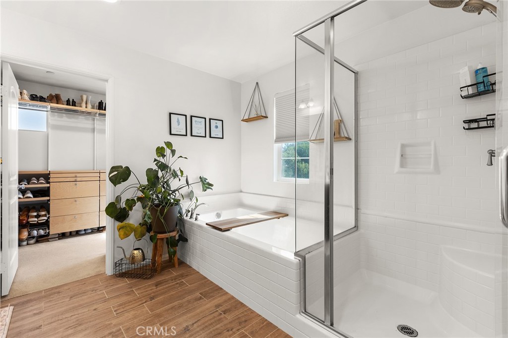 42704 Azure Property Photo 38