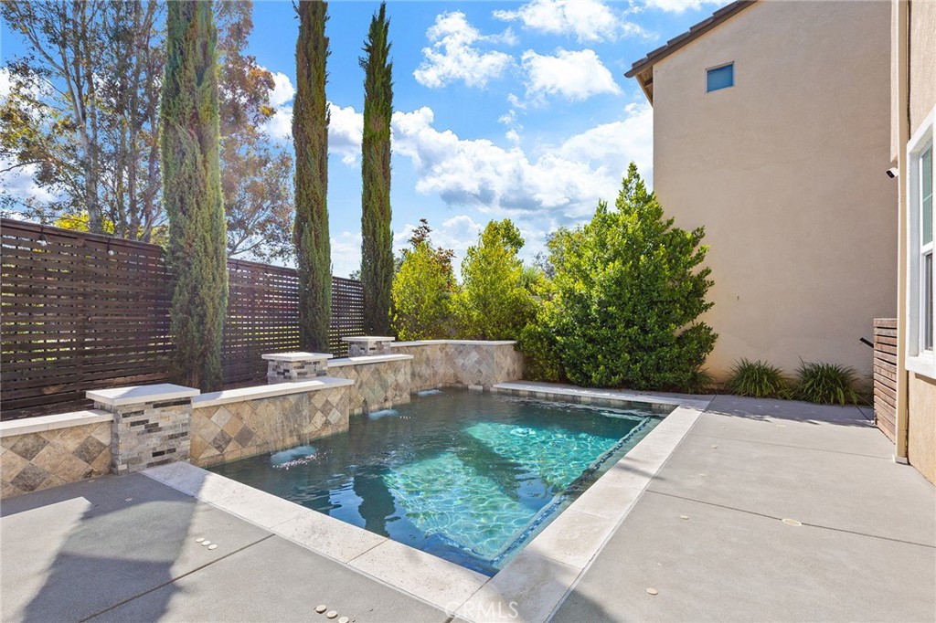 42704 Azure Property Photo 43