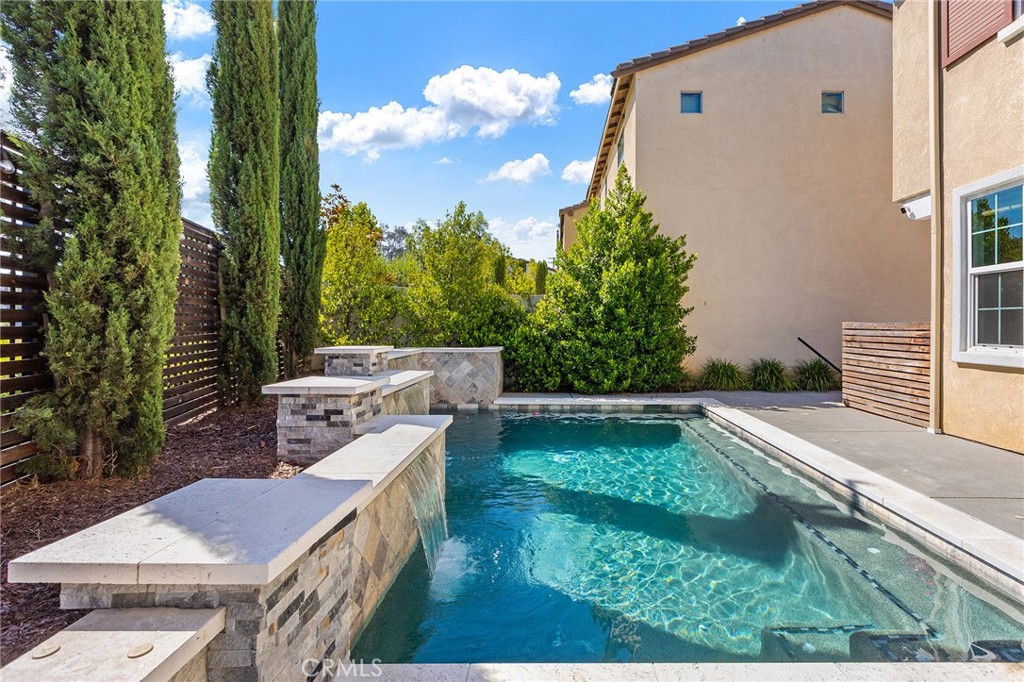 42704 Azure Property Photo 44