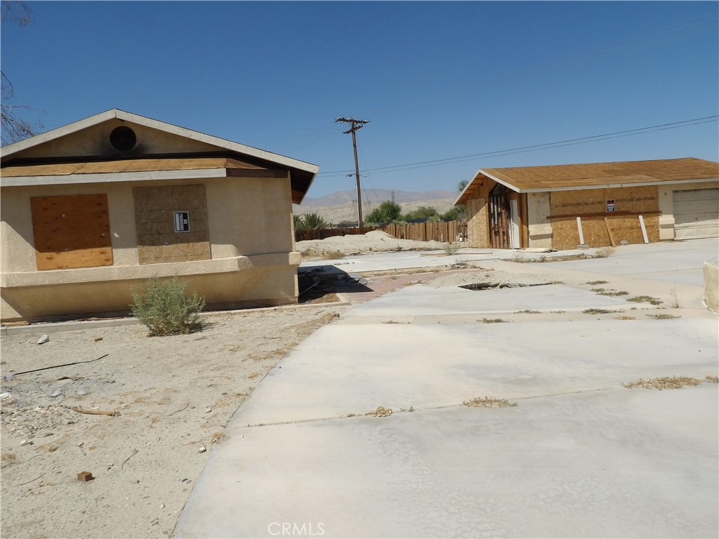 72998 30th Avenue Property Photo 1