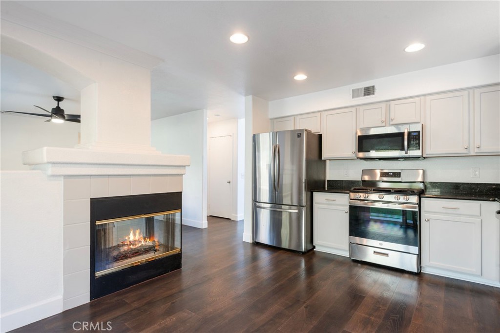 43198 Corte Argento Property Photo 10