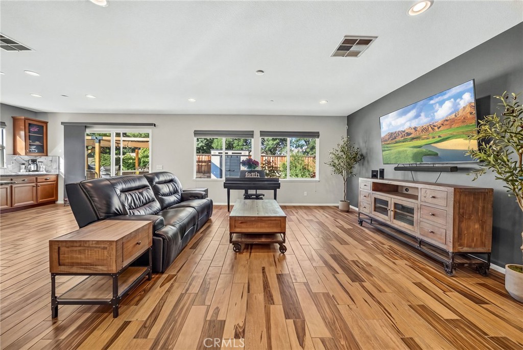 28344 Fox Ridge Property Photo 13