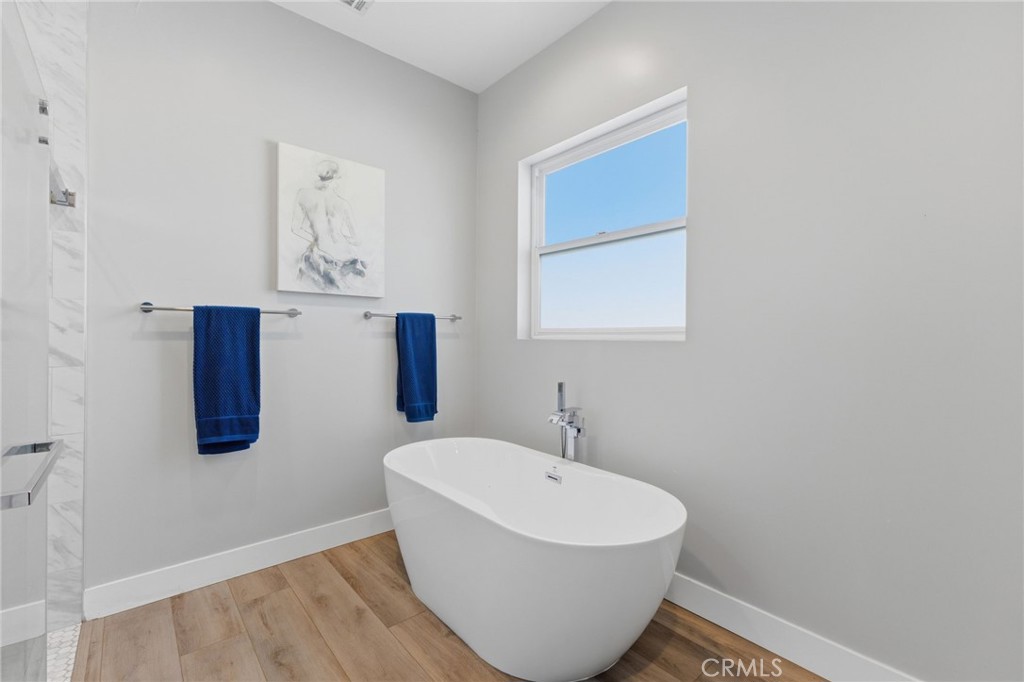 24940 Hayes Property Photo 12