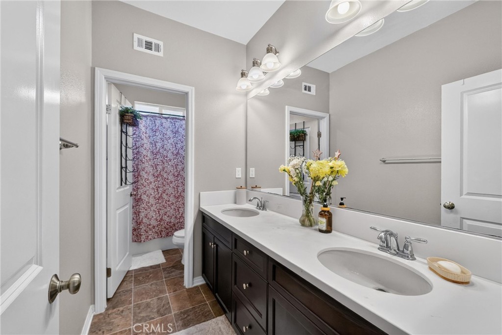 35333 Laurel Tree Court Property Photo 18
