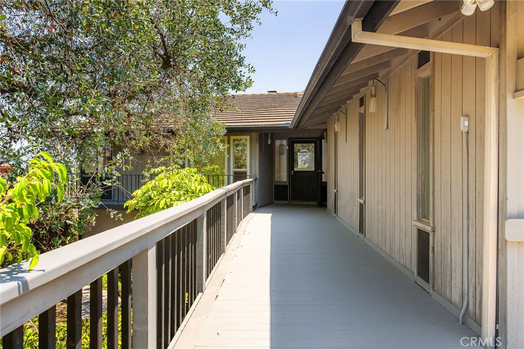 10960 Treeside Lane Property Photo 9