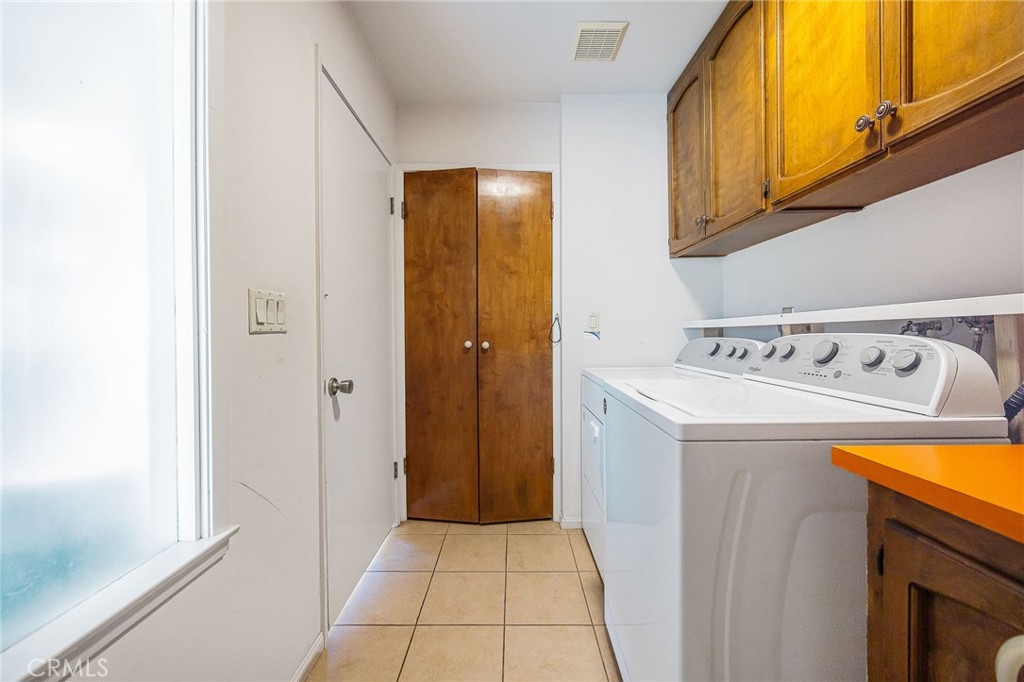 10960 Treeside Lane Property Photo 11