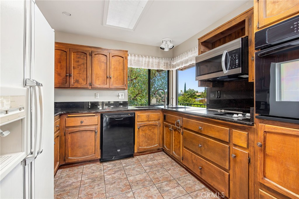 10960 Treeside Lane Property Photo 16