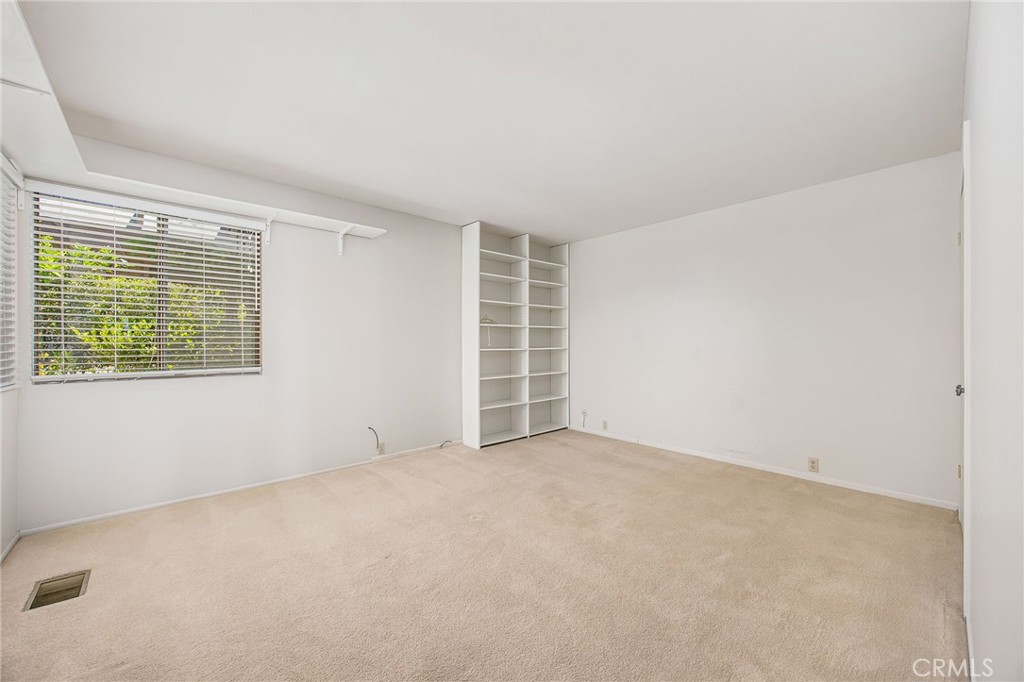 10960 Treeside Lane Property Photo 27