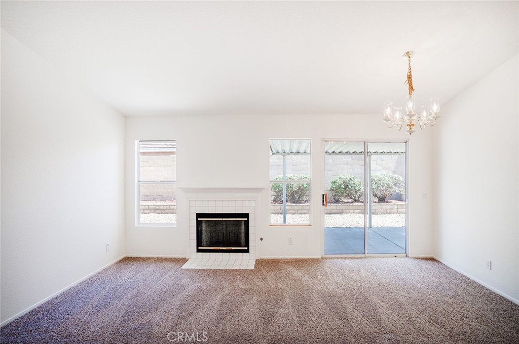 2220 Glenwood Ave Property Photo 5