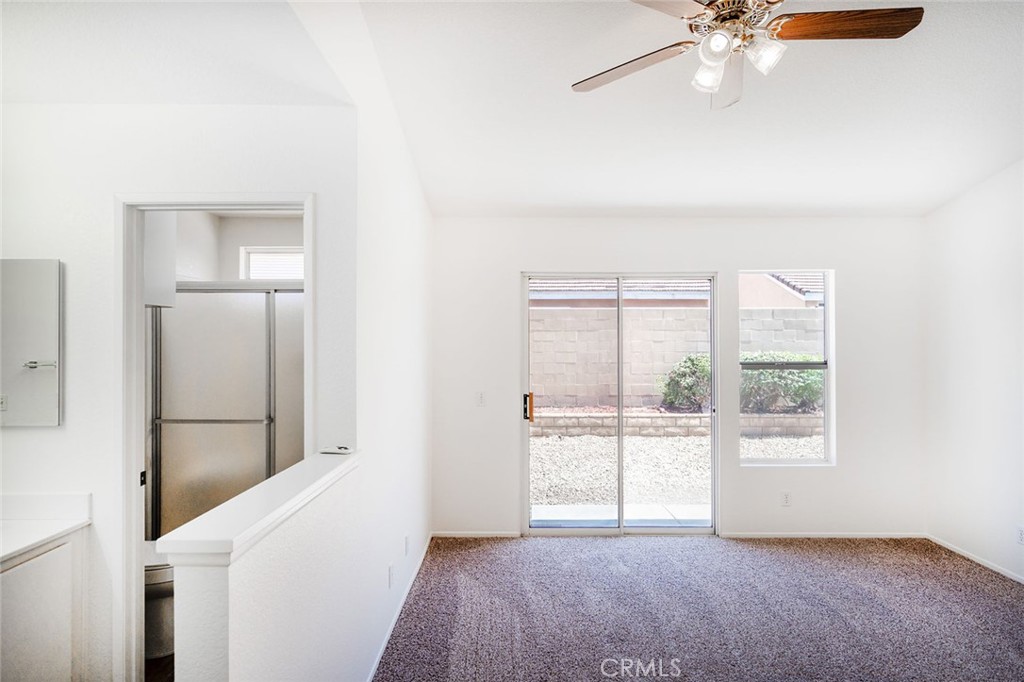 2220 Glenwood Ave Property Photo 16