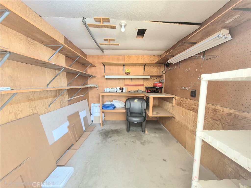 1295 S Cawston Avenue Property Photo 7