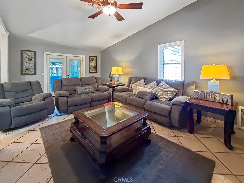 931 Vista Sunrise Property Photo 2