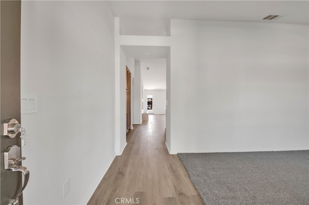 801 Aria Property Photo 5