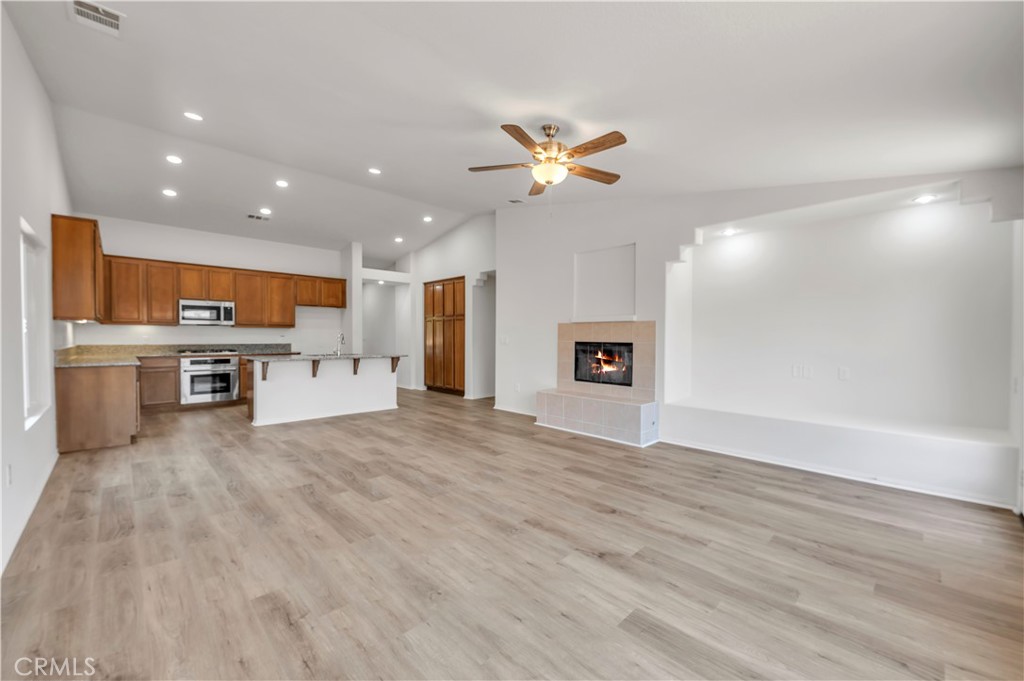 801 Aria Property Photo 9