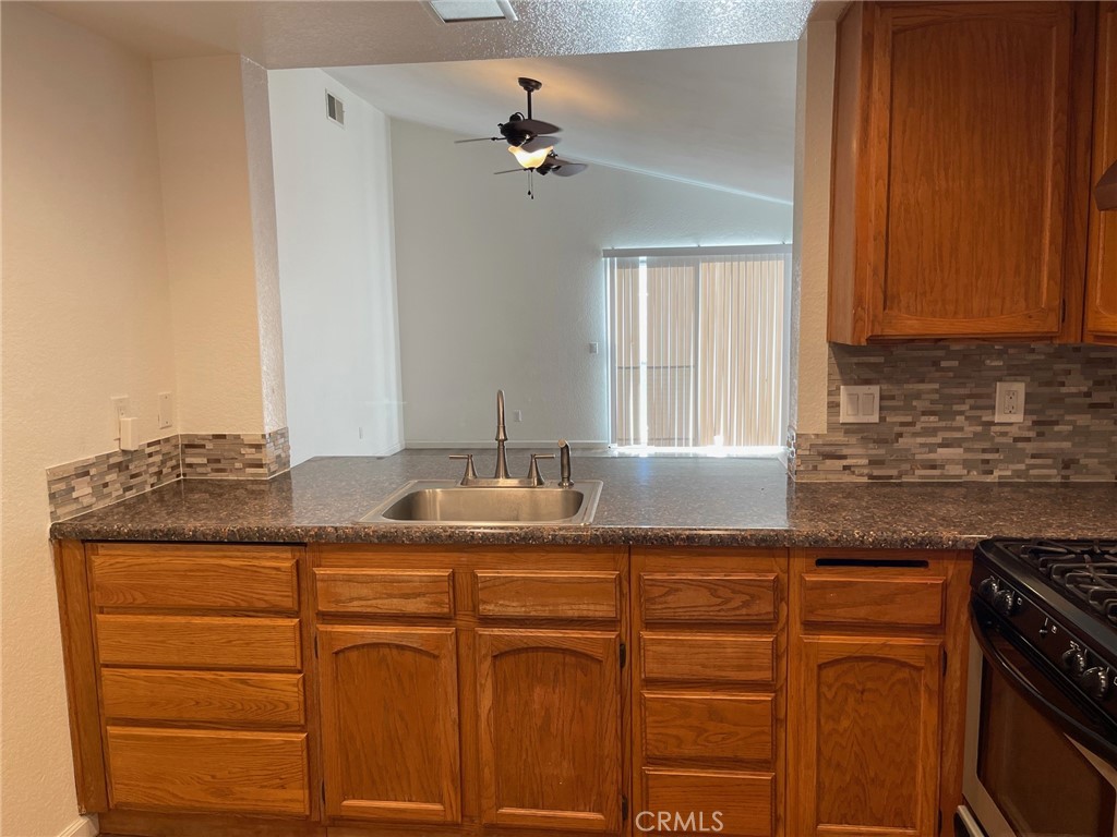 1005 Lilac Street Property Photo 3