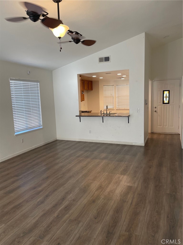 1005 Lilac Street Property Photo 5