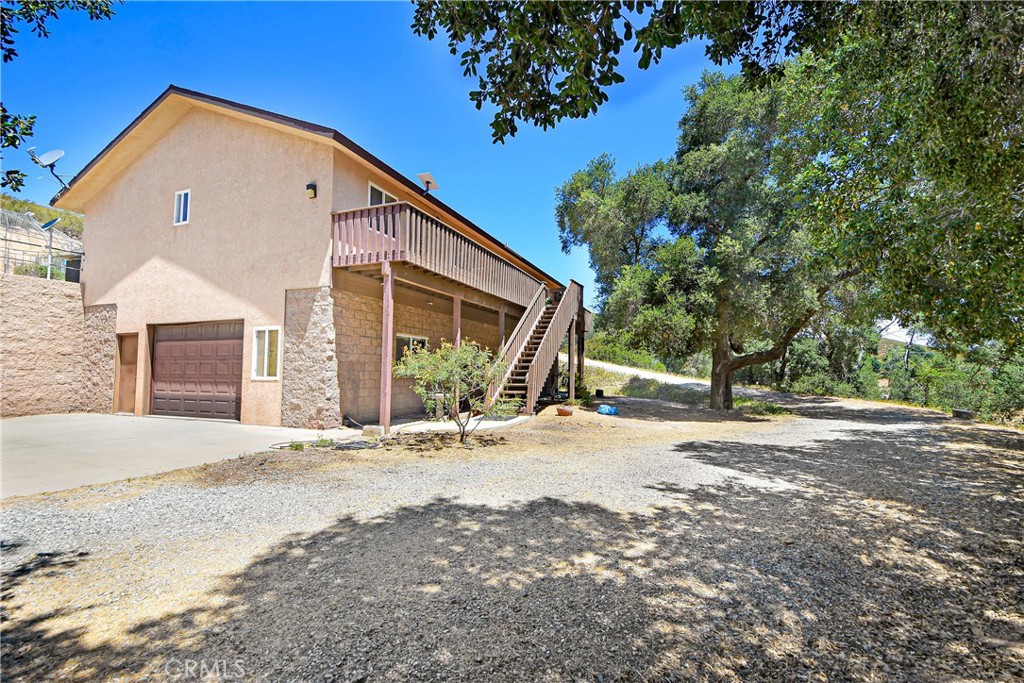 16789 Valley Hi Property Photo 1