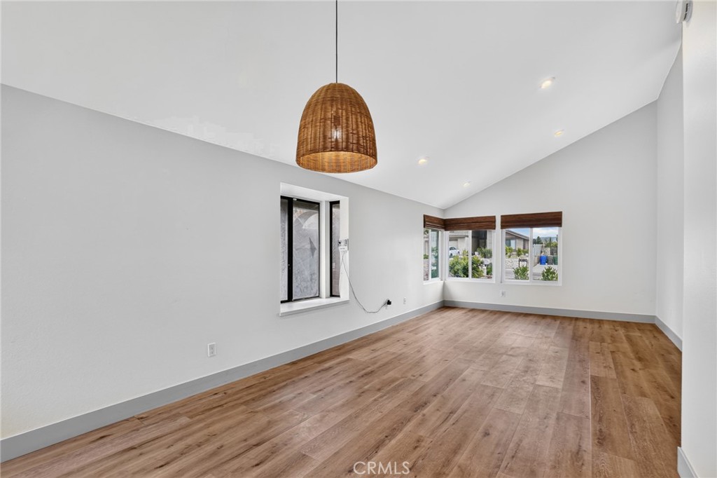 1455 Darwin Property Photo 6