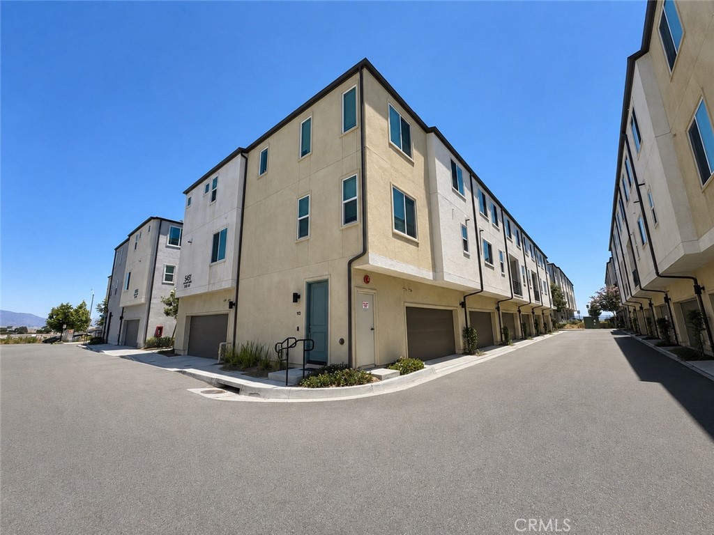 5491 Seacliff 113 Property Photo 1
