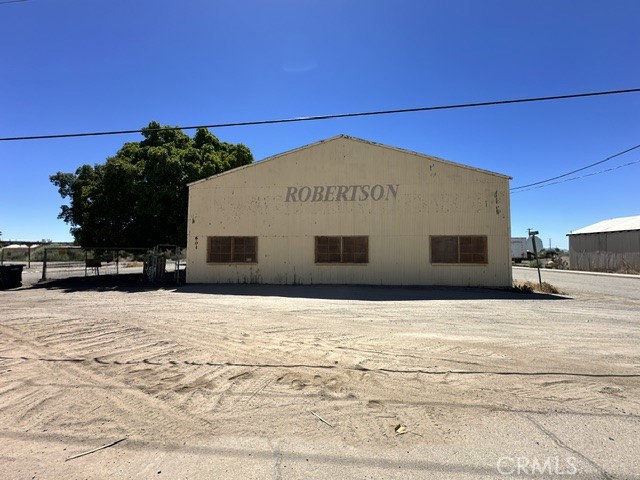 601 S Lovekin Boulevard Property Photo 1