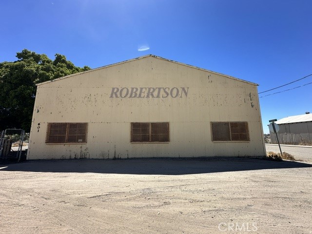 601 S Lovekin Boulevard Property Photo 2