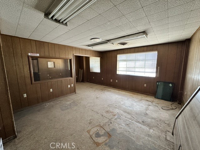 601 S Lovekin Boulevard Property Photo 5