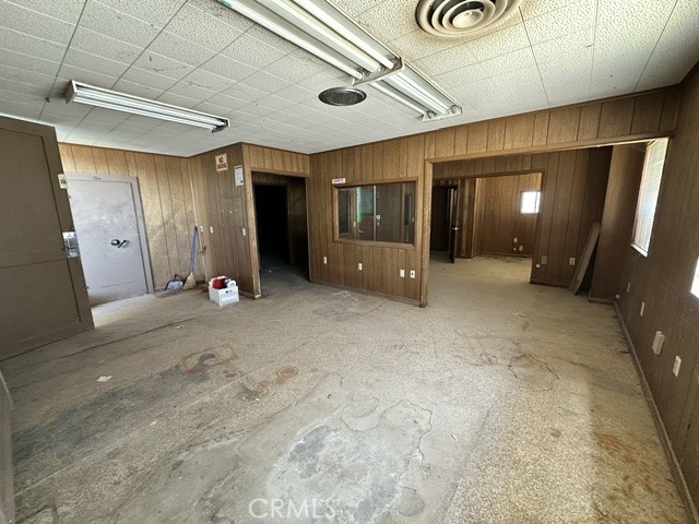 601 S Lovekin Boulevard Property Photo 6