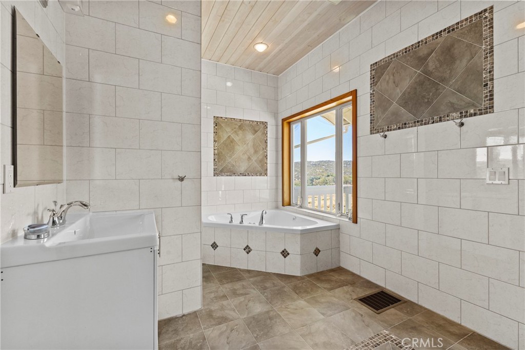 39195 Leathers Property Photo 18