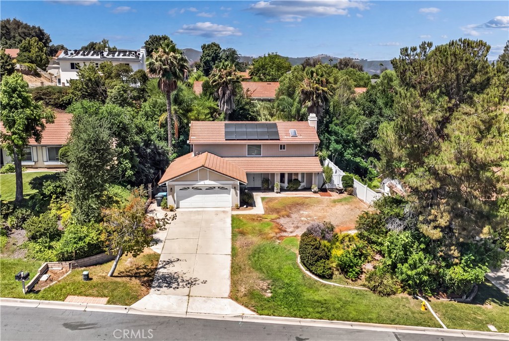 41801 Asteroid Way Property Photo 1
