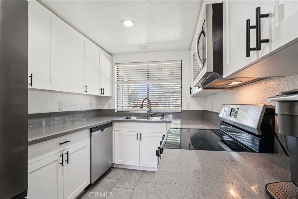 2534 Beech Tree Street Property Photo 6