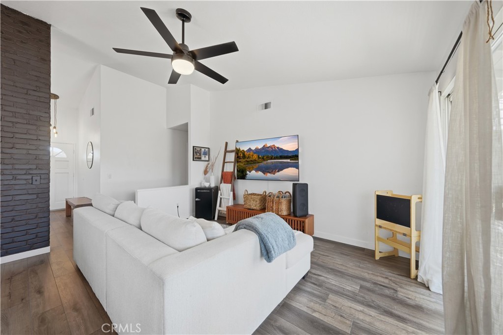 29539 Waynewood Drive Property Photo 11
