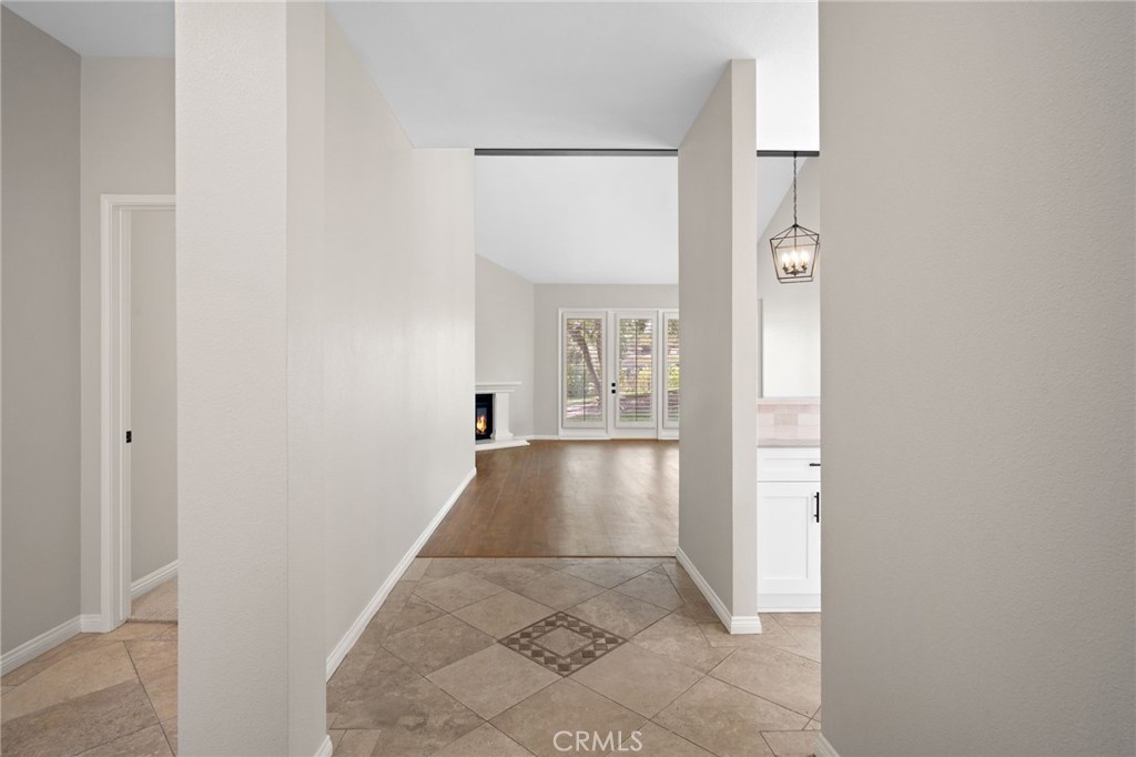 38510 Glen Abbey Lane Property Photo 4