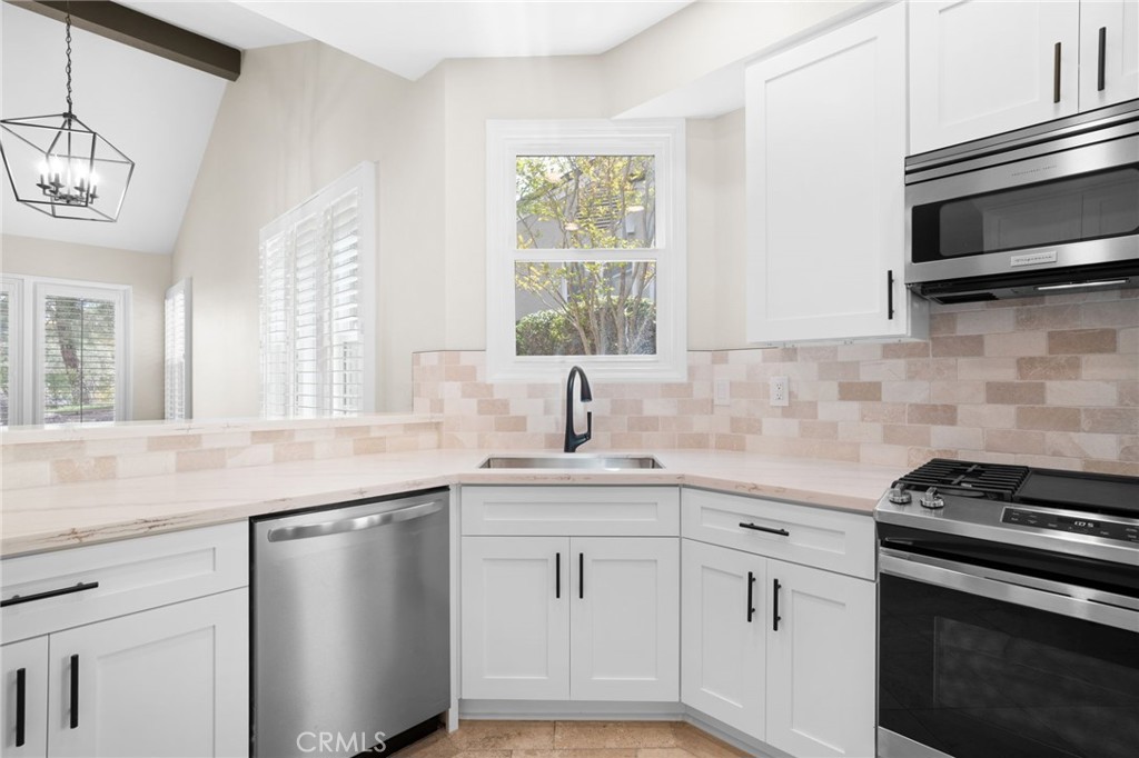 38510 Glen Abbey Lane Property Photo 10