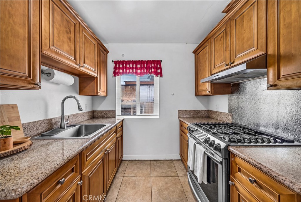 19 Balsam Property Photo 18