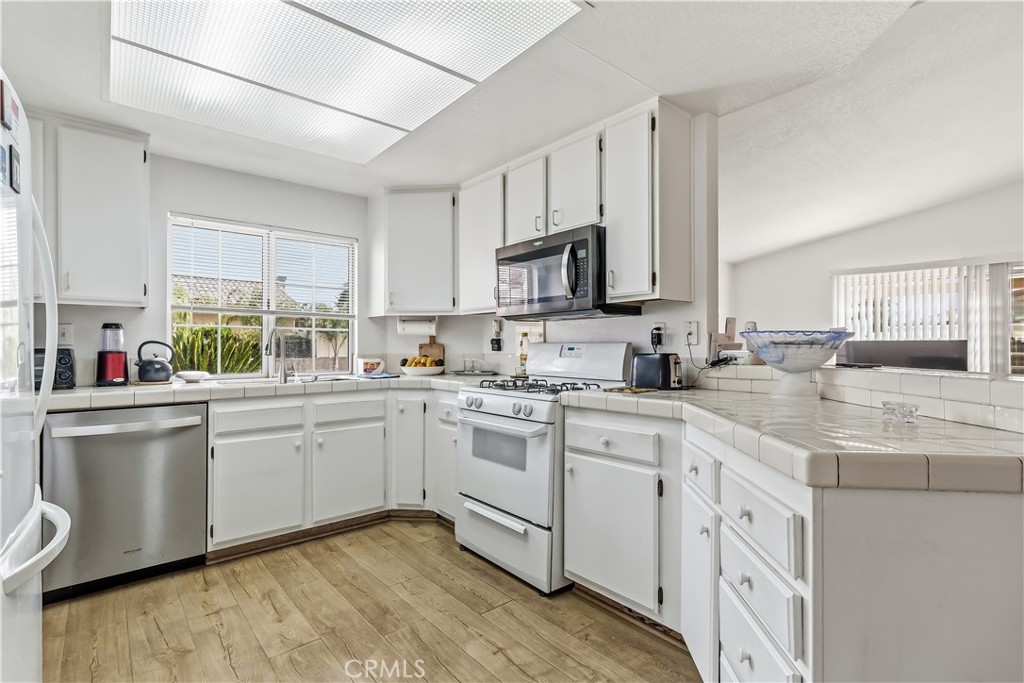 28099 Calle Casera Property Photo 10