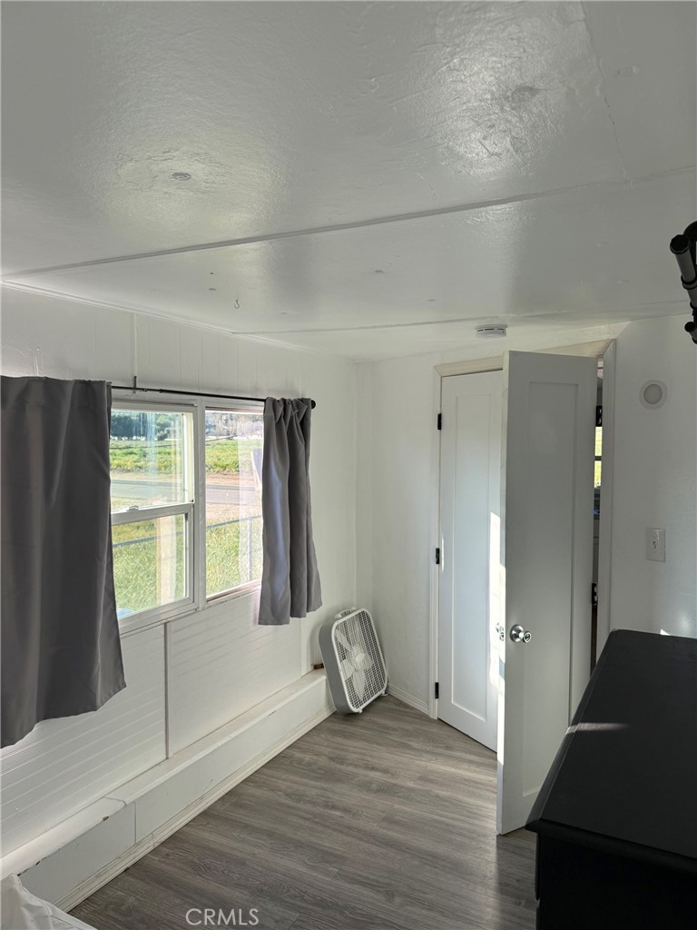 24648 Hayes Avenue Property Photo 6