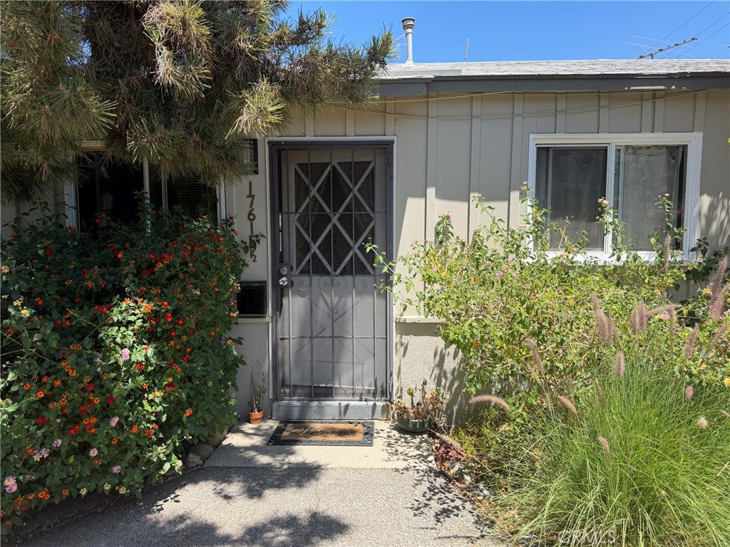 17615 Kingsbury Property Photo 6