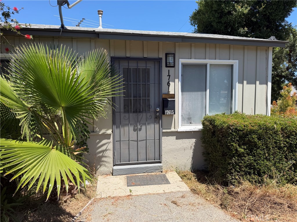 17615 Kingsbury Property Photo 7