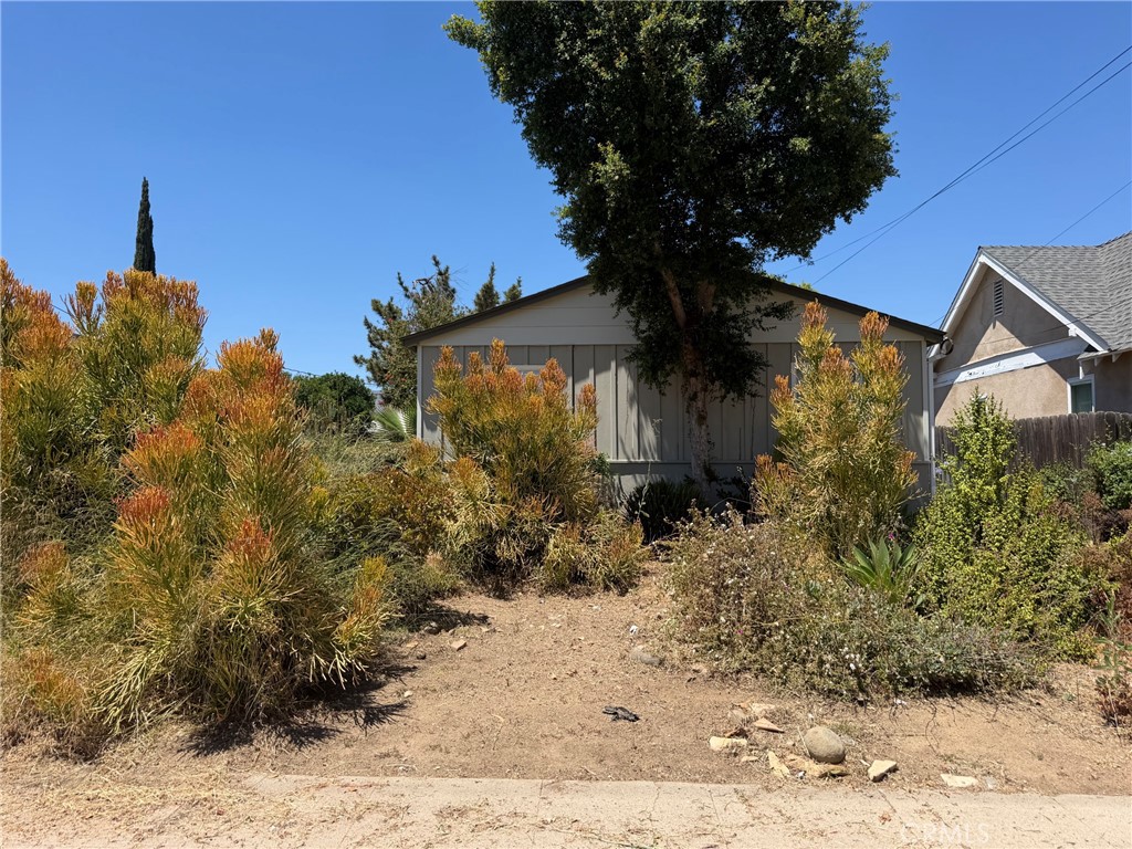 17615 Kingsbury Property Photo 10