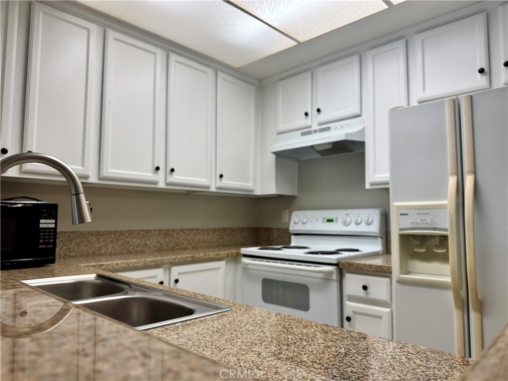 432 Edgehill 95 Property Photo 10