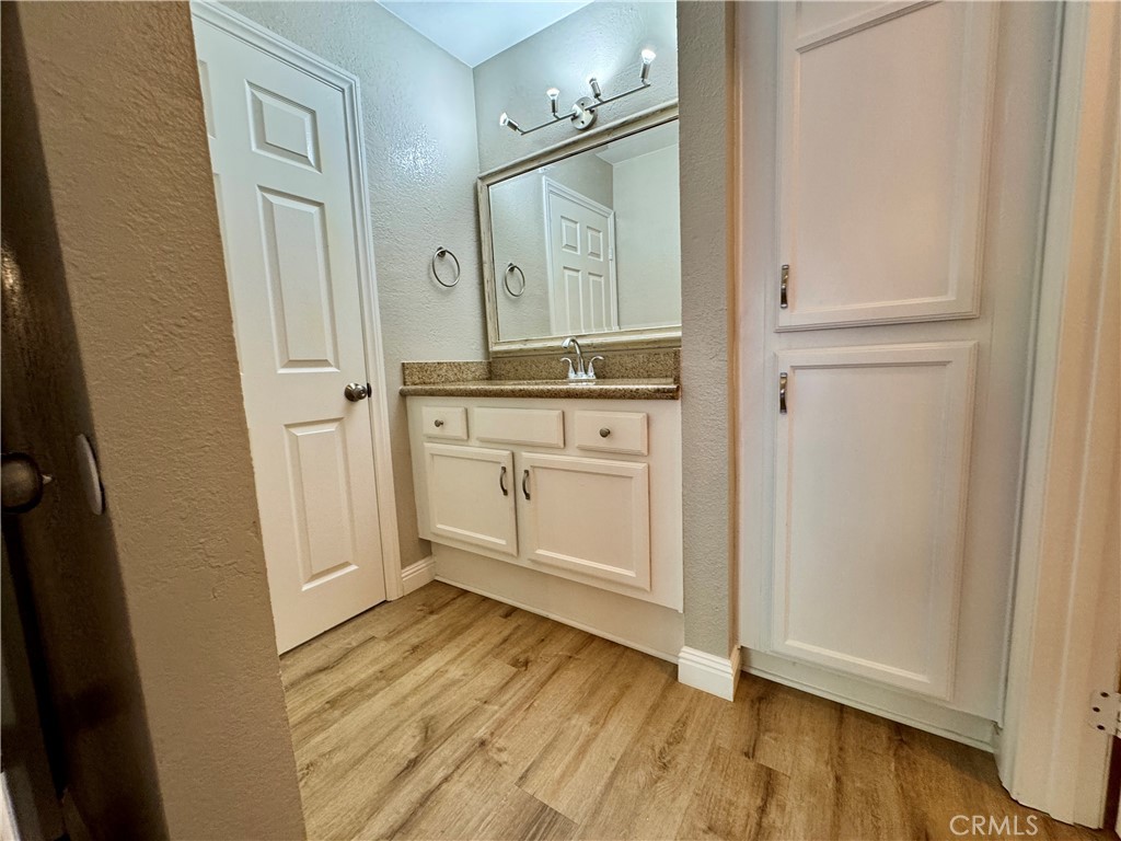 432 Edgehill 95 Property Photo 18
